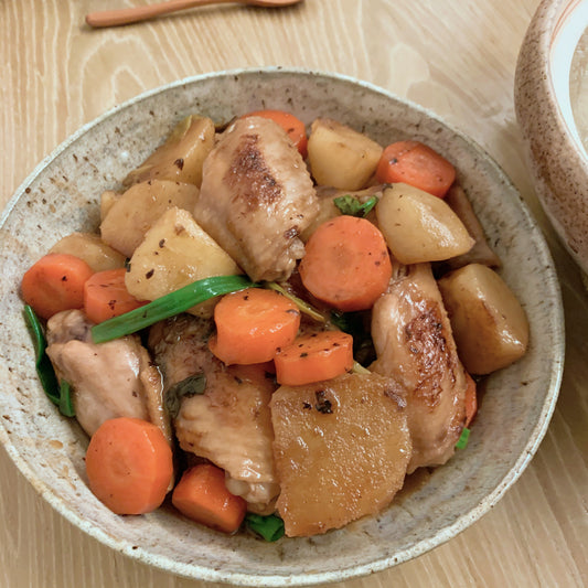 Braised Chicken Wings with Potatoes (薯仔炆雞翼)